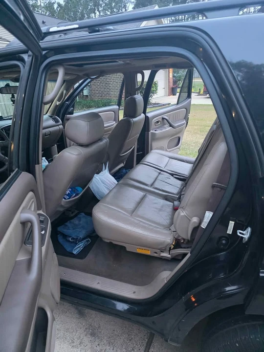 2002 Toyota Sequoia 1st Gen - Image 6 of 7
