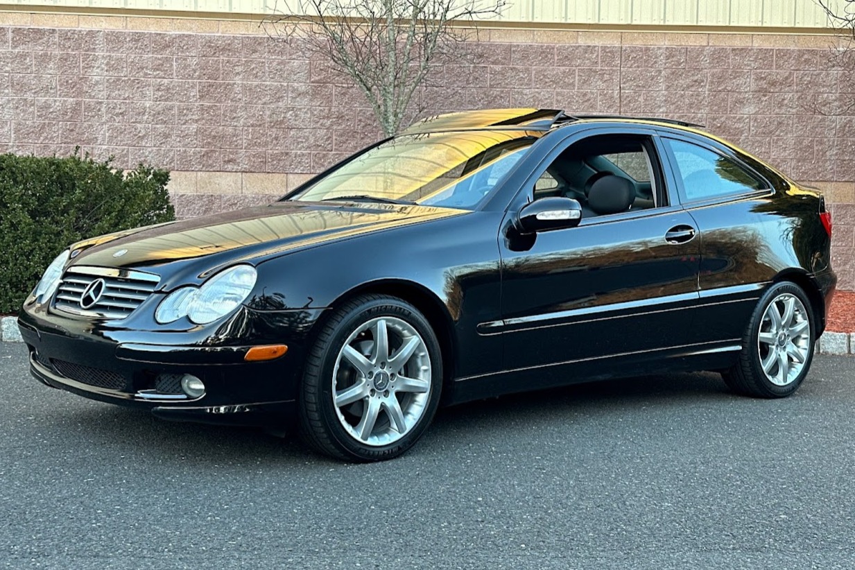 22k-Mile 2002 Mercedes-Benz C230 Kompressor Sport Coupe 6-Speed