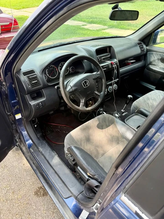 2003 Honda CR-V 2nd Gen - Image 11 of 17