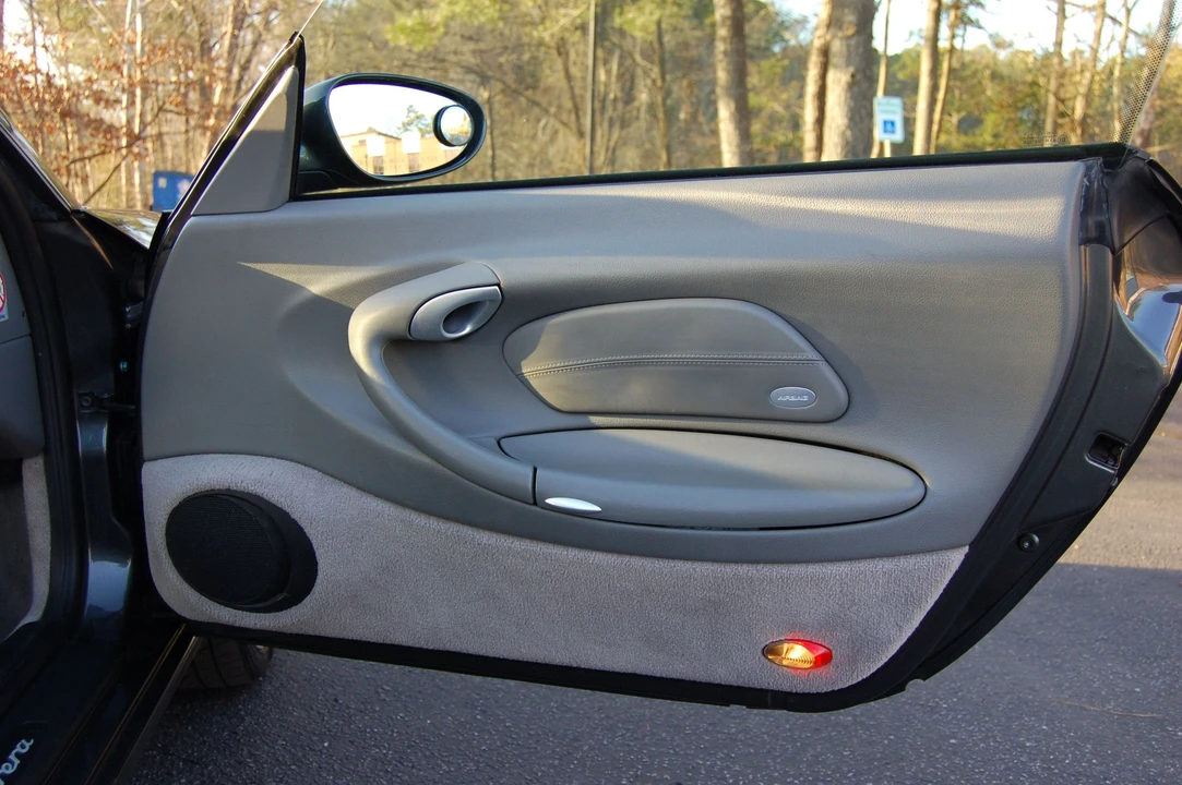 2003 Porsche 996 Carrera - Image 8 of 16