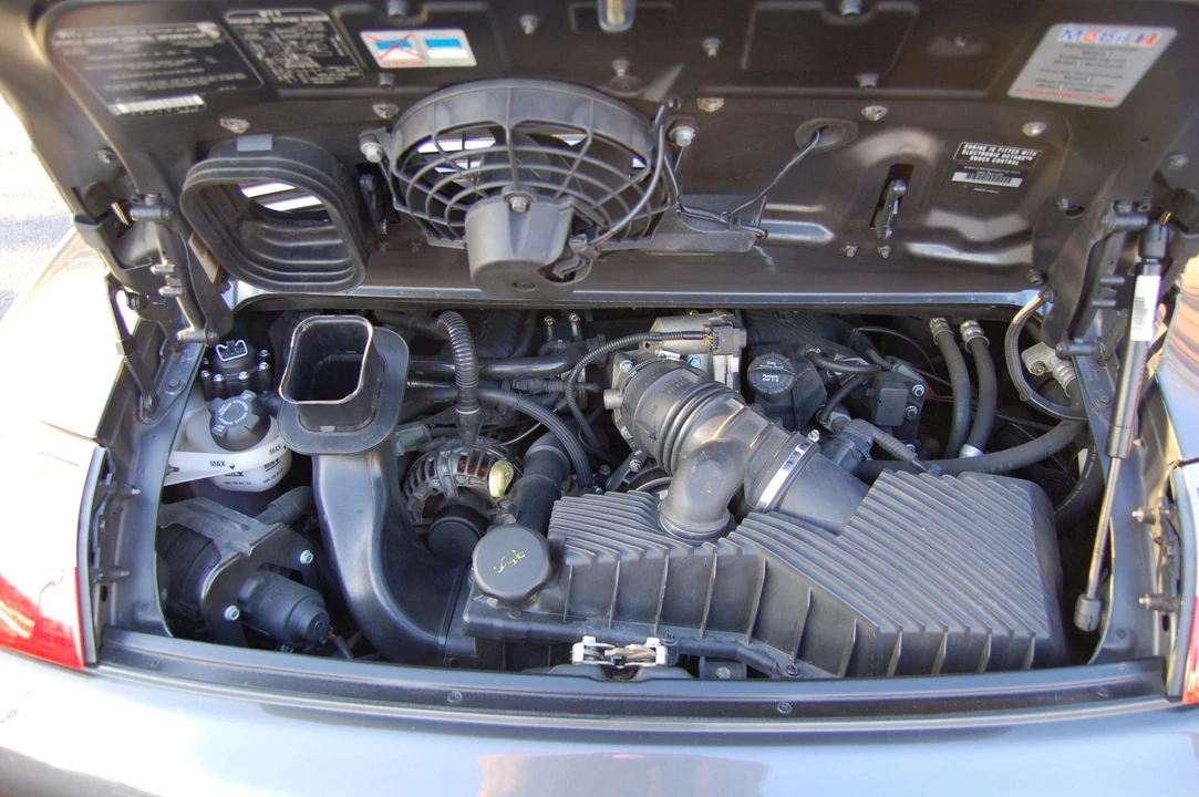 2003 Porsche 996 Carrera - Image 13 of 16