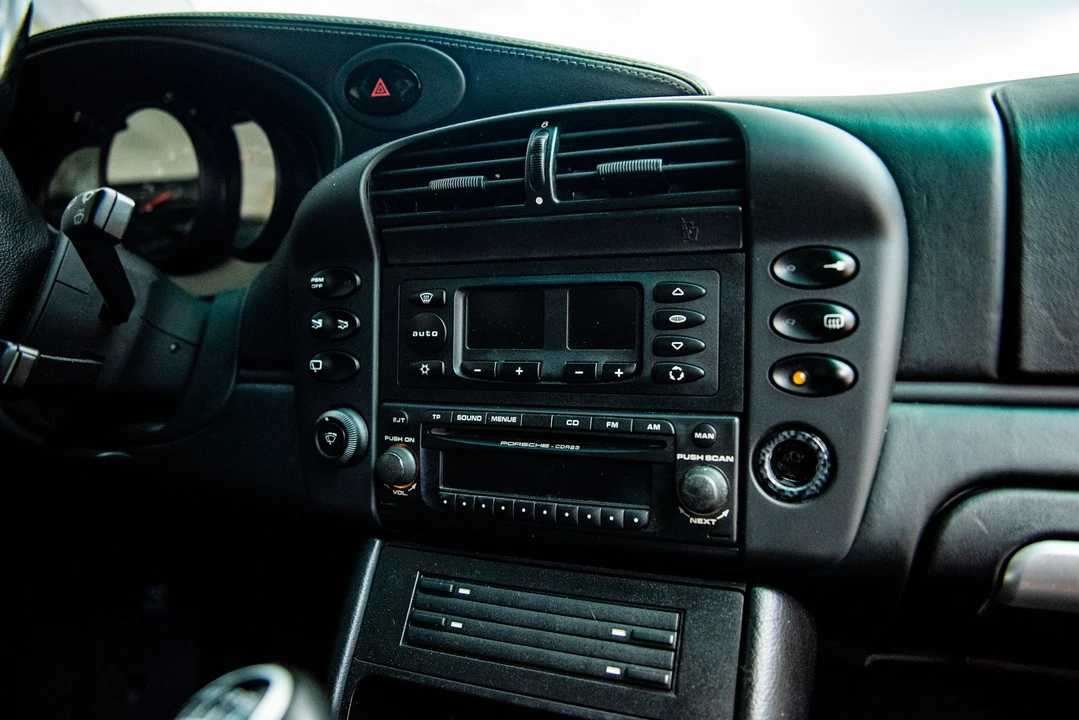2003 Porsche 996 Turbo - Image 8 of 31