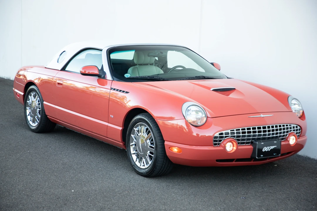 2003 Ford Thunderbird 11th Gen - Image 13 of 31