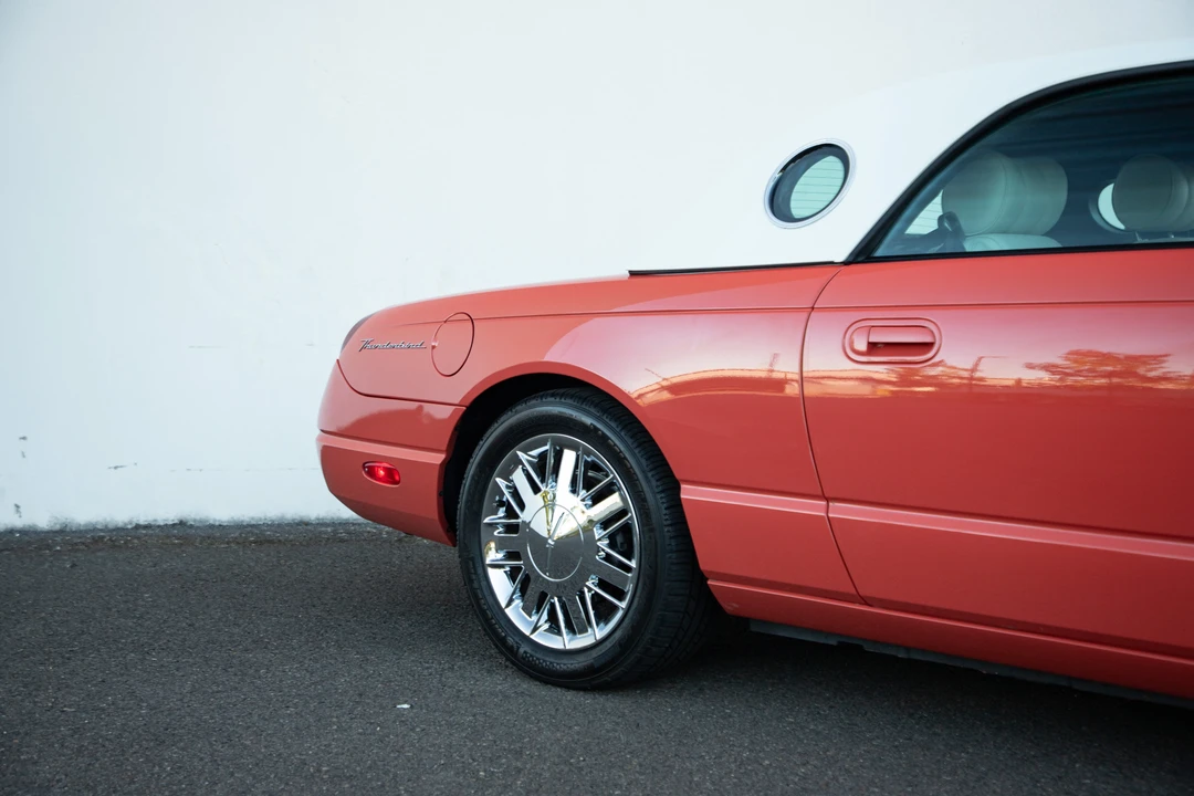 2003 Ford Thunderbird 11th Gen - Image 28 of 31