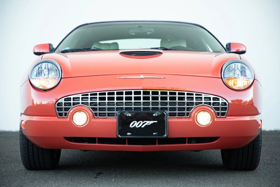 2003 Ford Thunderbird 11th Gen - Image 2 of 31