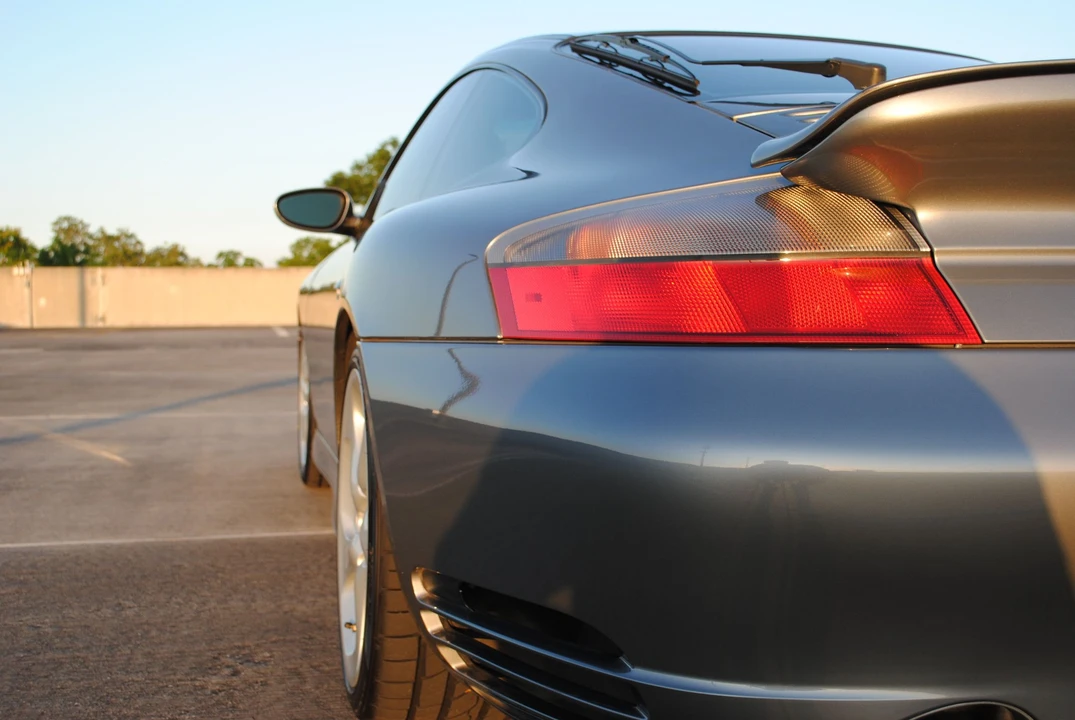2003 Porsche 996 Turbo - Image 24 of 31