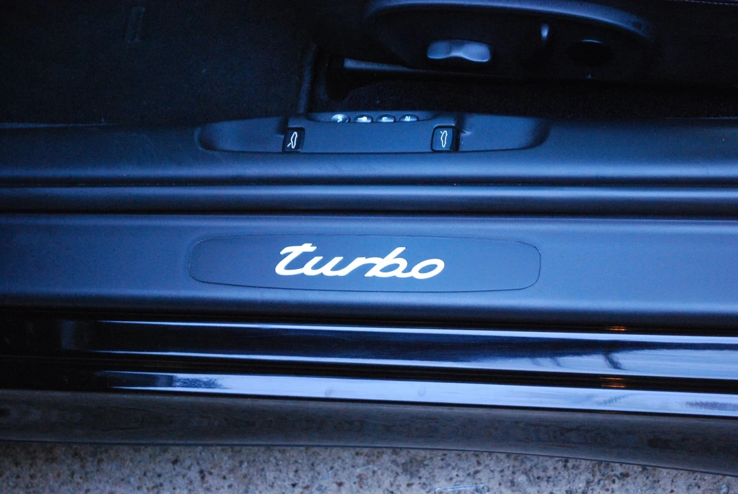 2003 Porsche 996 Turbo - Image 20 of 28