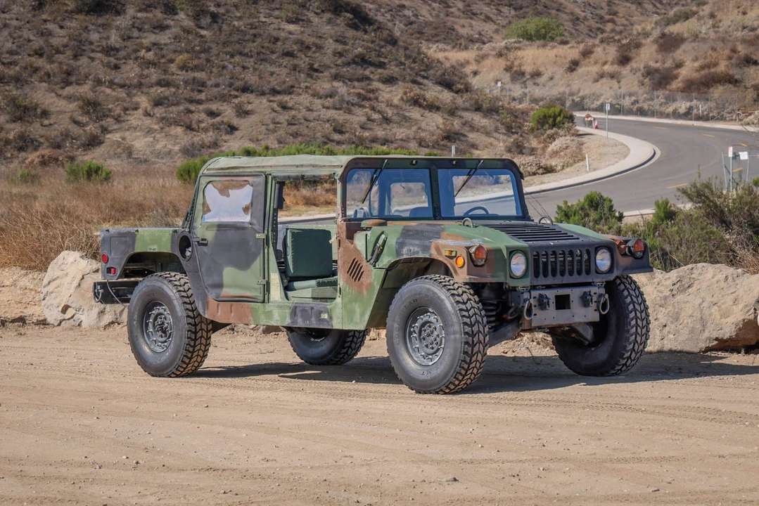 2003 Hummer HMMWV - Image 7 of 31