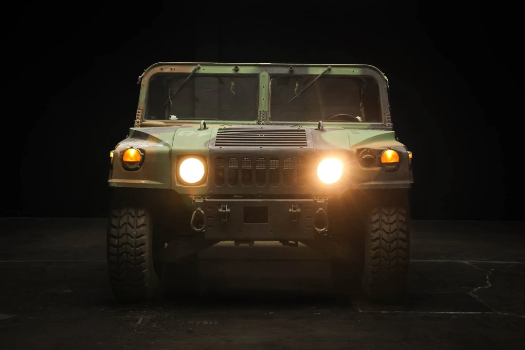 2003 Hummer HMMWV - Image 24 of 31