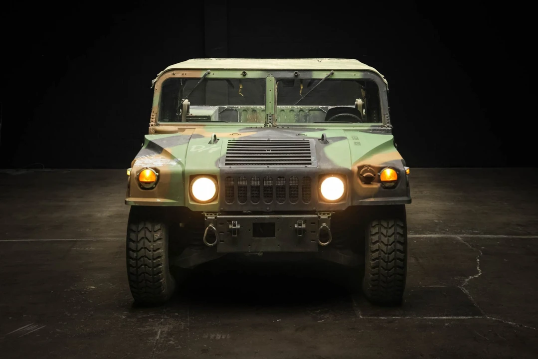 2003 Hummer HMMWV - Image 23 of 31
