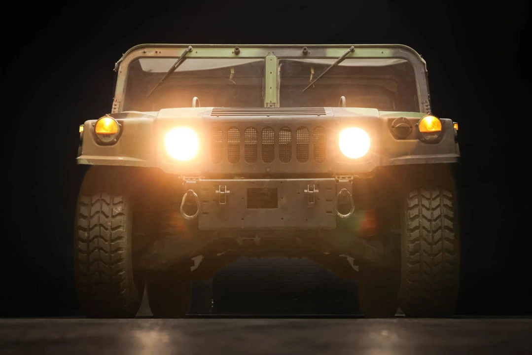 2003 Hummer HMMWV - Image 25 of 31