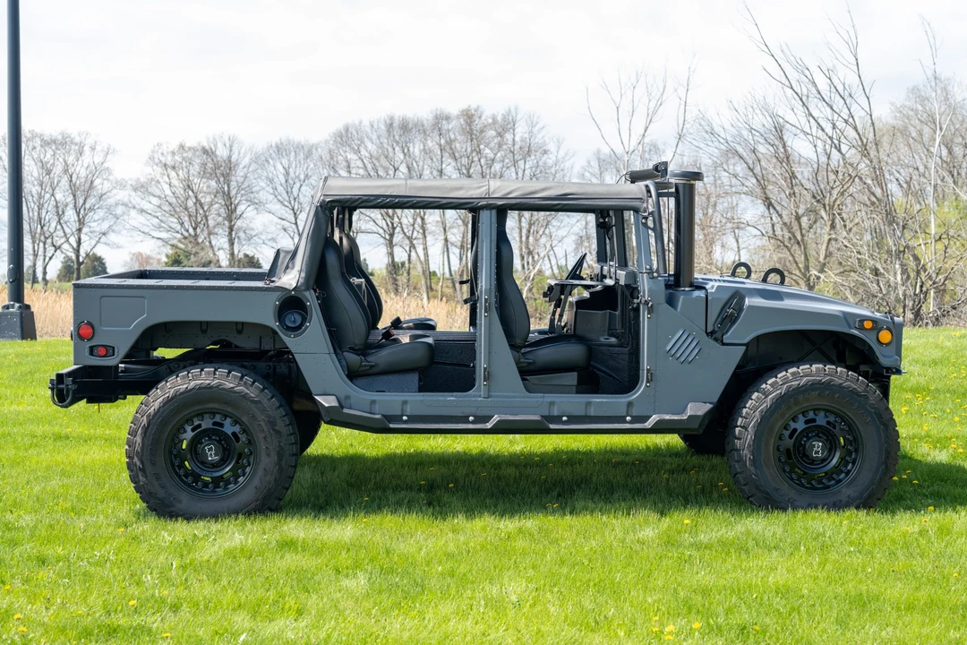 2003 Hummer HMMWV - Image 6 of 31