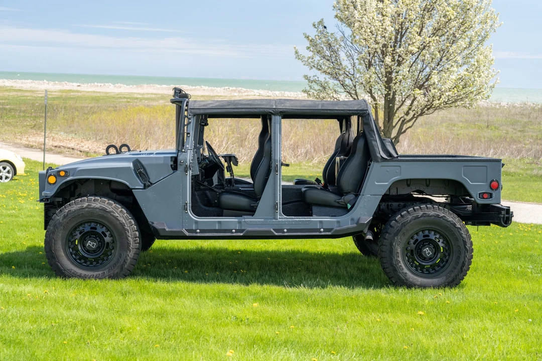 2003 Hummer HMMWV - Image 10 of 31