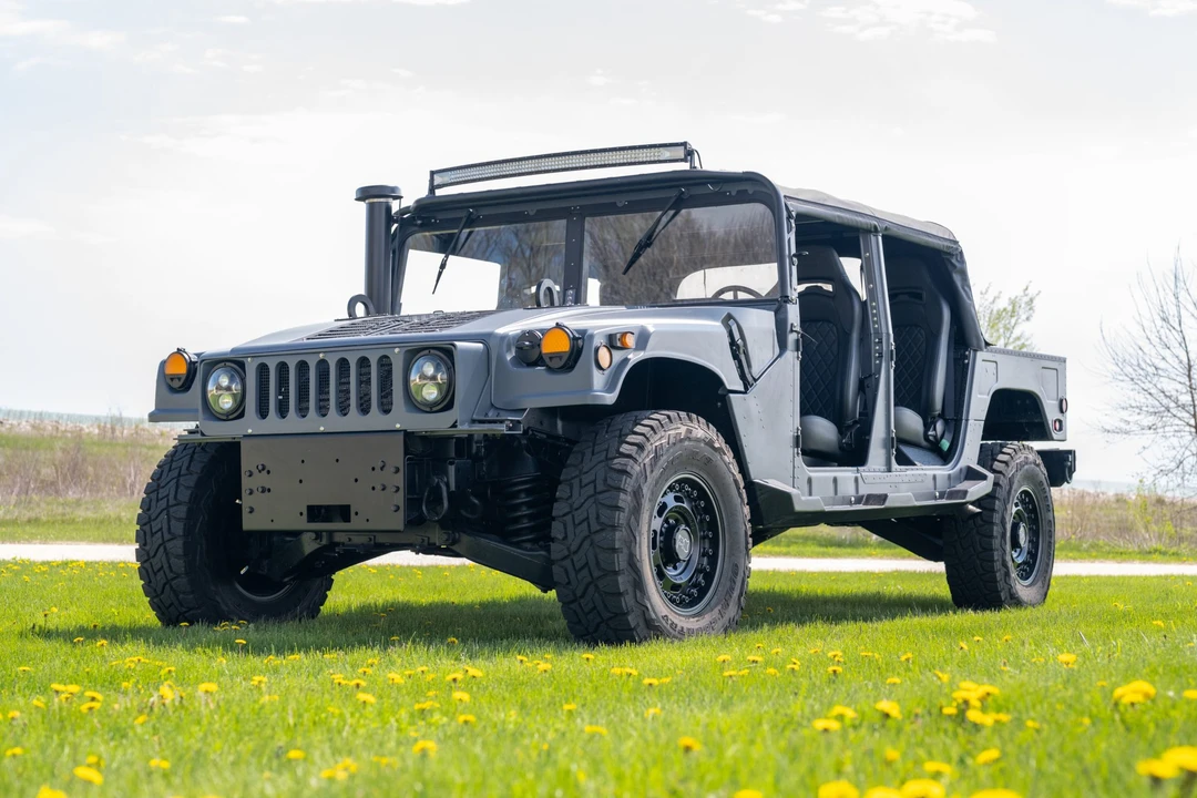 2003 Hummer HMMWV - Image 2 of 31