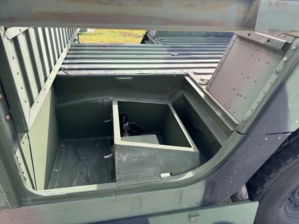2003 Hummer HMMWV - Image 29 of 31
