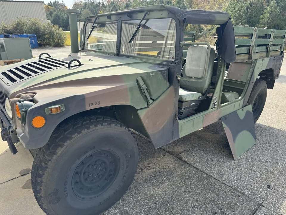 2003 Hummer HMMWV - Image 10 of 31