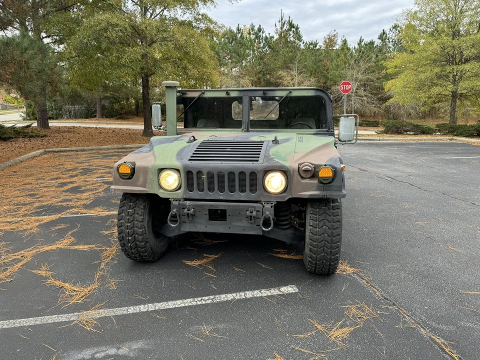 2003 Hummer HMMWV - Image 3 of 31