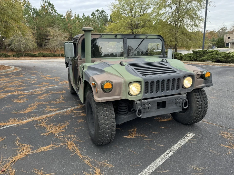 2003 Hummer HMMWV - Image 2 of 31