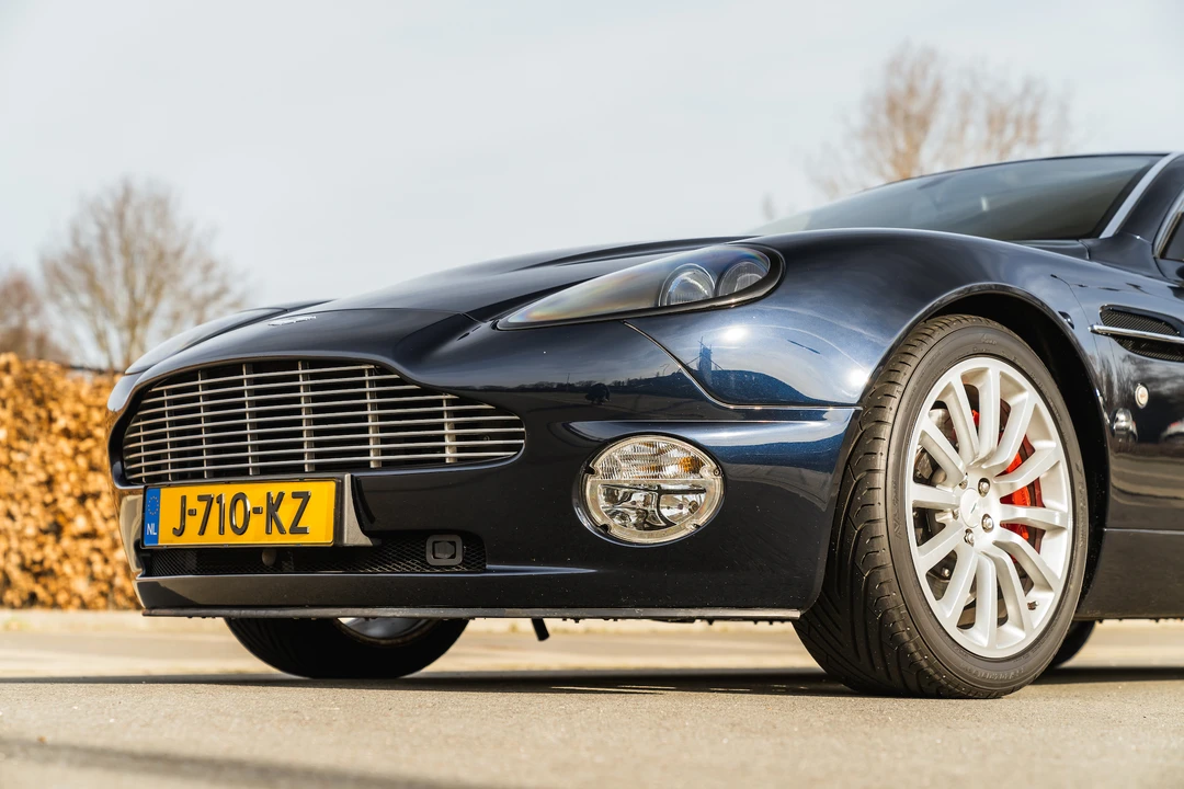 2003 Aston Martin Vanquish 1st Gen - Image 21 of 31
