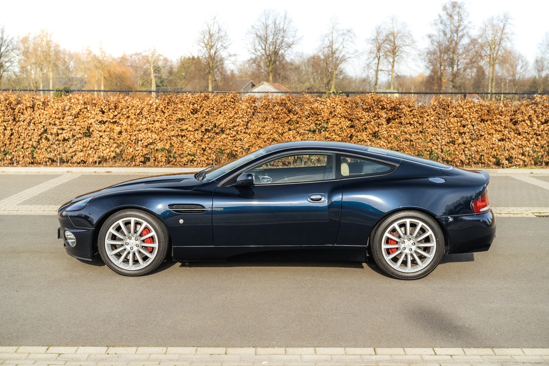 2003 Aston Martin Vanquish 1st Gen - Image 5 of 31