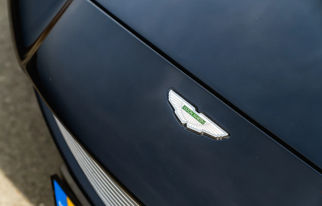 2003 Aston Martin Vanquish 1st Gen - Image 28 of 31