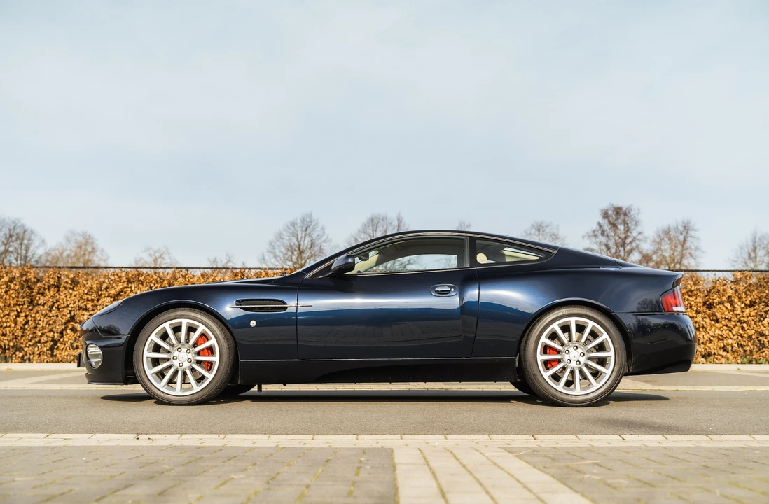 2003 Aston Martin Vanquish 1st Gen - Image 13 of 31