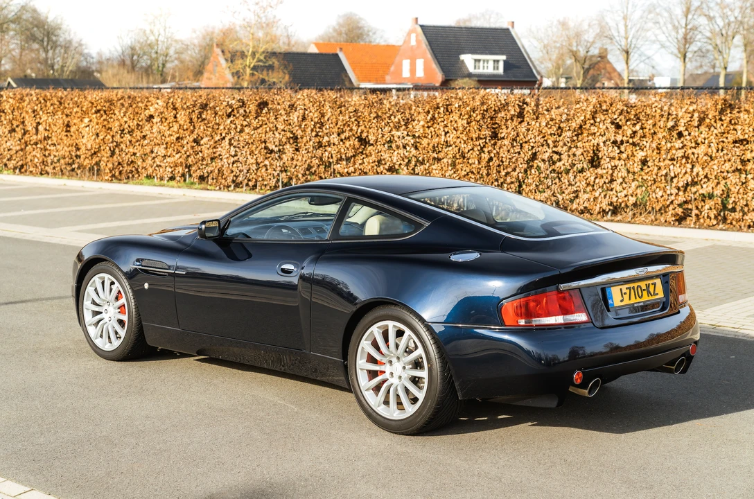 2003 Aston Martin Vanquish 1st Gen - Image 6 of 31