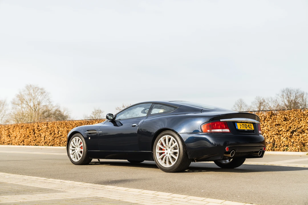 2003 Aston Martin Vanquish 1st Gen - Image 20 of 31