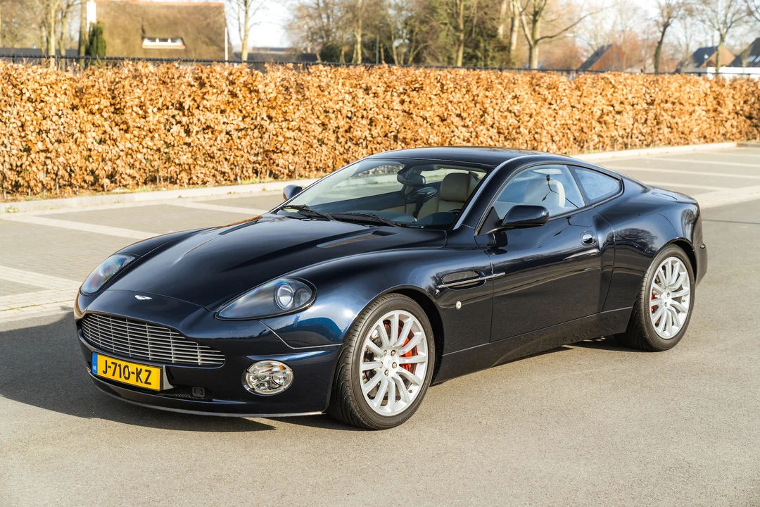 2003 Aston Martin Vanquish 1st Gen - Image 12 of 31