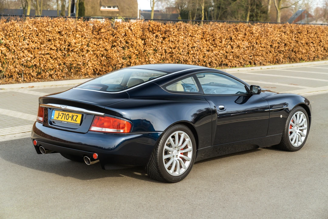2003 Aston Martin Vanquish 1st Gen - Image 8 of 31