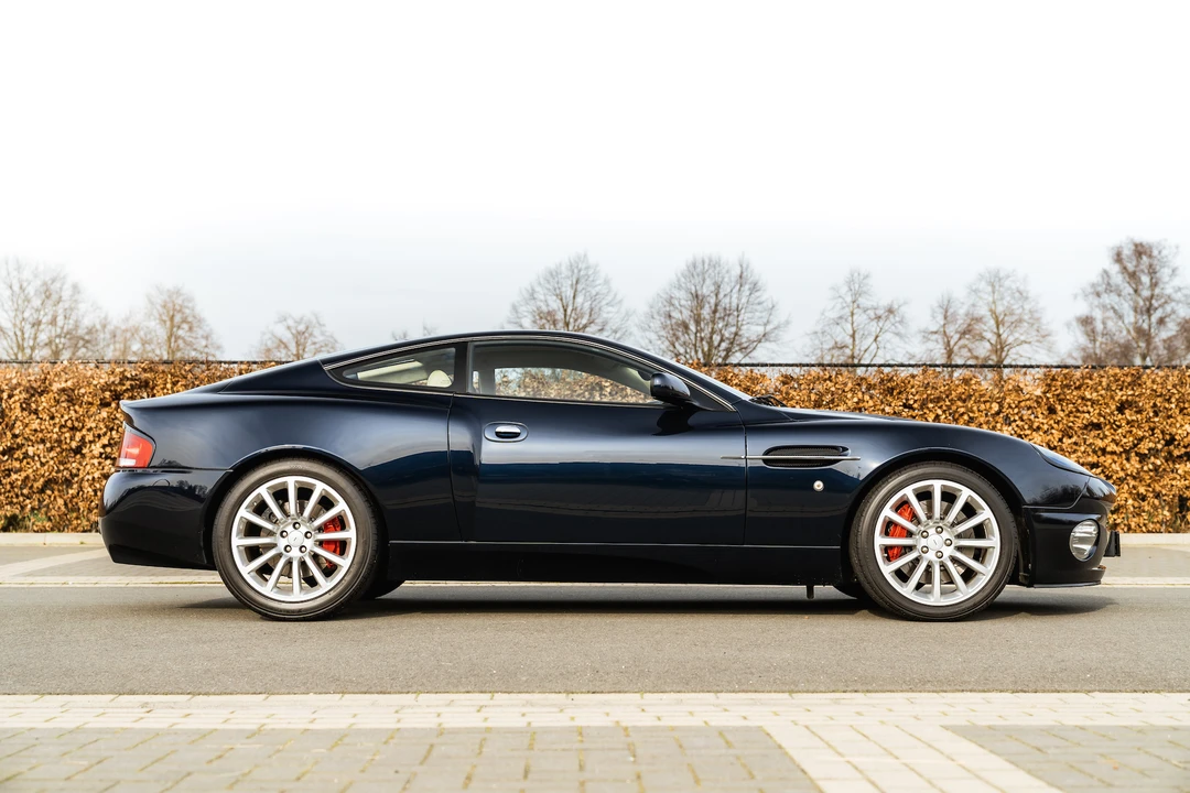 2003 Aston Martin Vanquish 1st Gen - Image 18 of 31