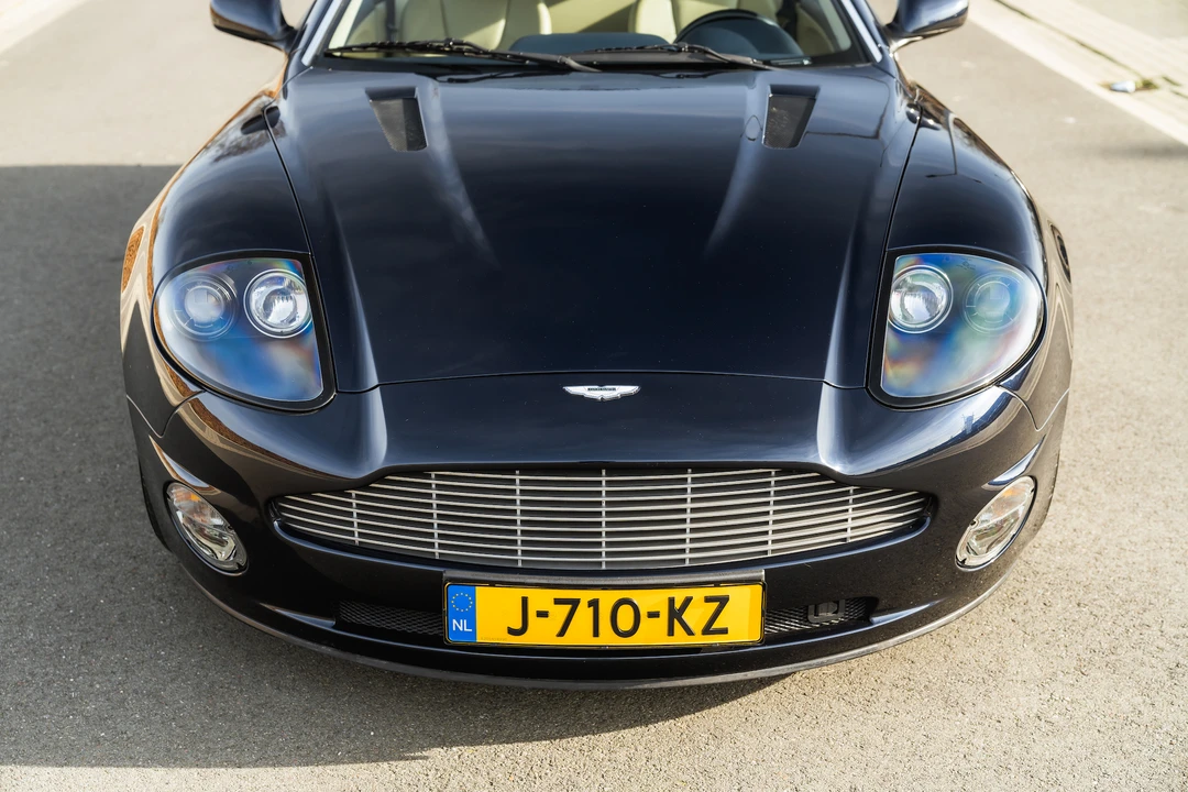 2003 Aston Martin Vanquish 1st Gen - Image 29 of 31