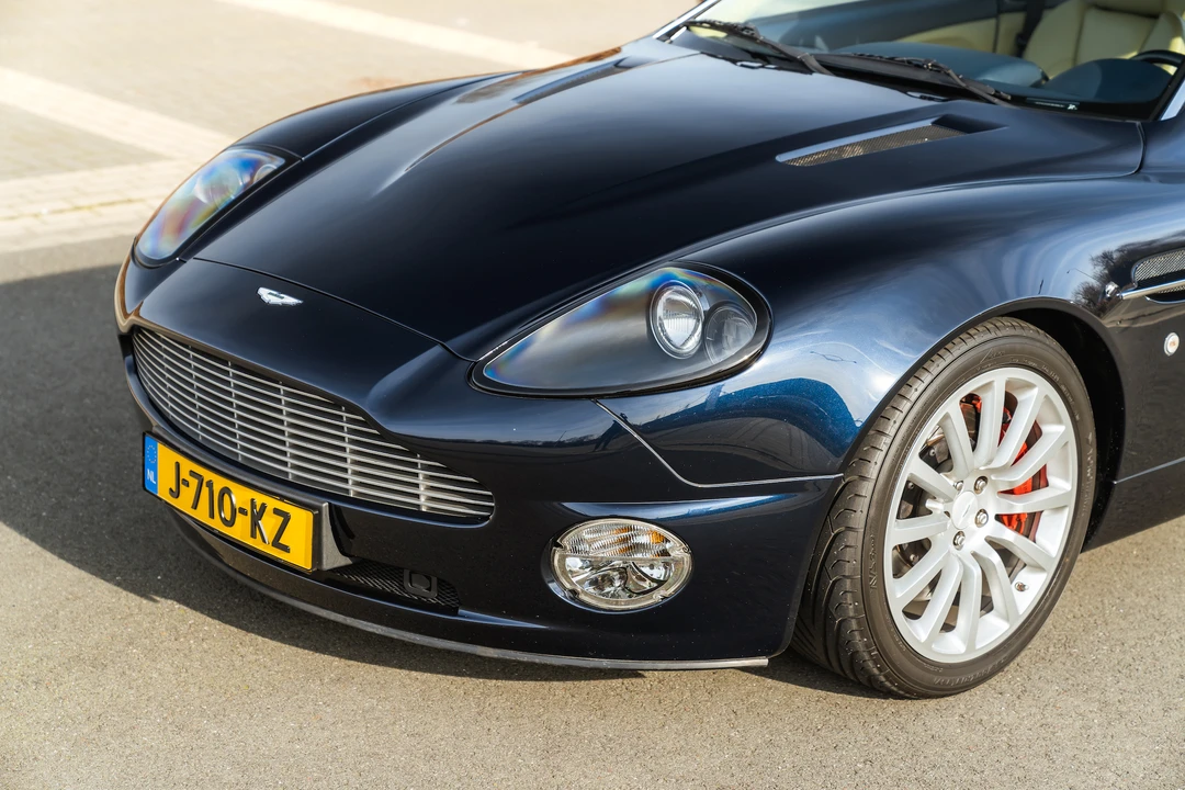2003 Aston Martin Vanquish 1st Gen - Image 30 of 31