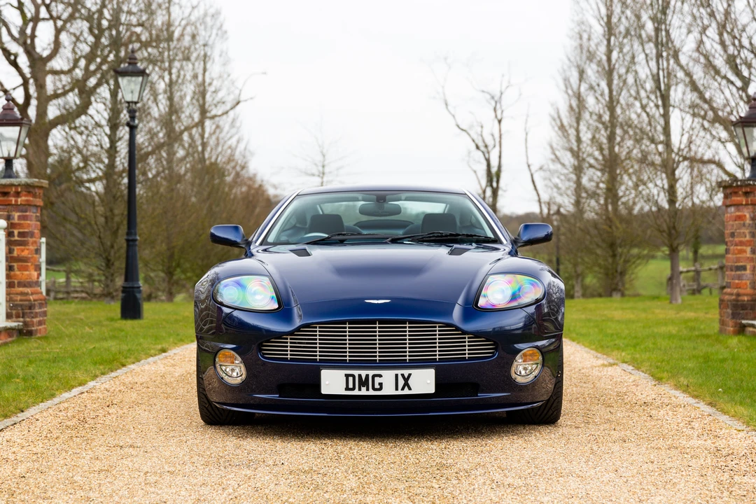 2003 Aston Martin Vanquish 1st Gen - Image 13 of 31