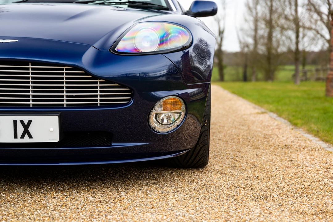2003 Aston Martin Vanquish 1st Gen - Image 27 of 31