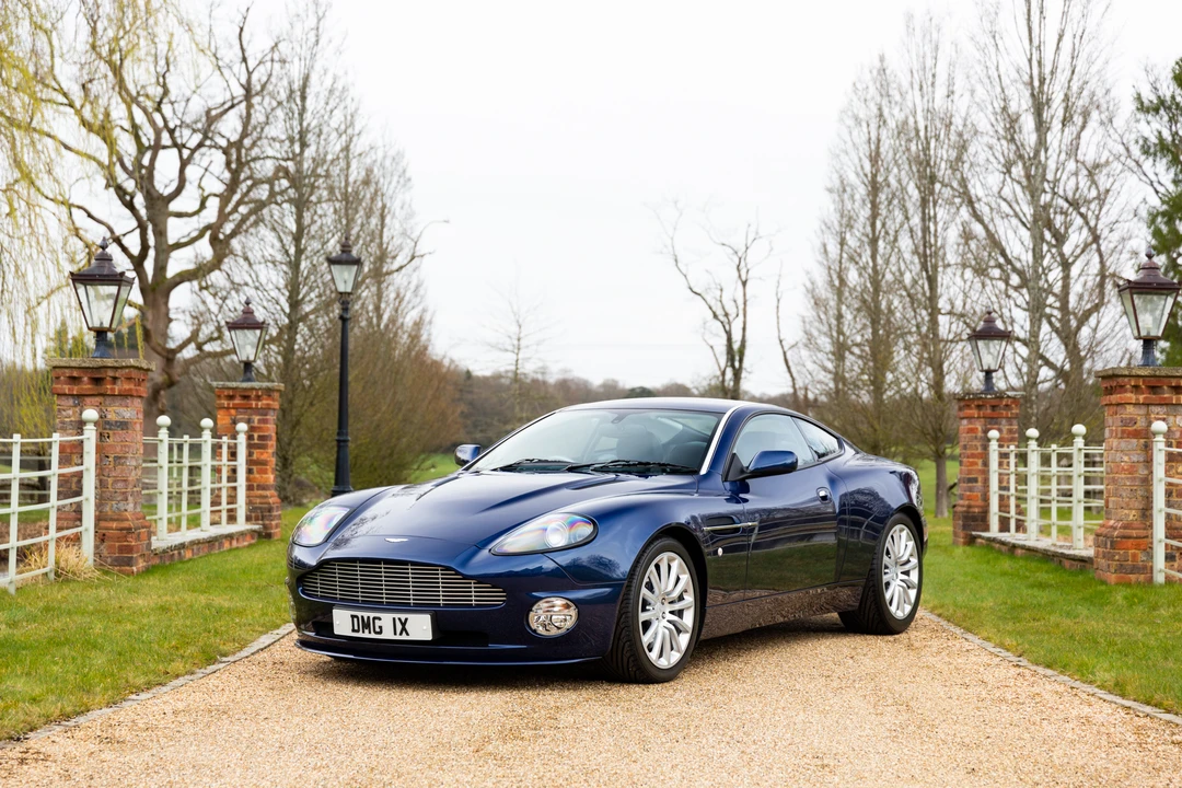 2003 Aston Martin Vanquish 1st Gen - Image 9 of 31