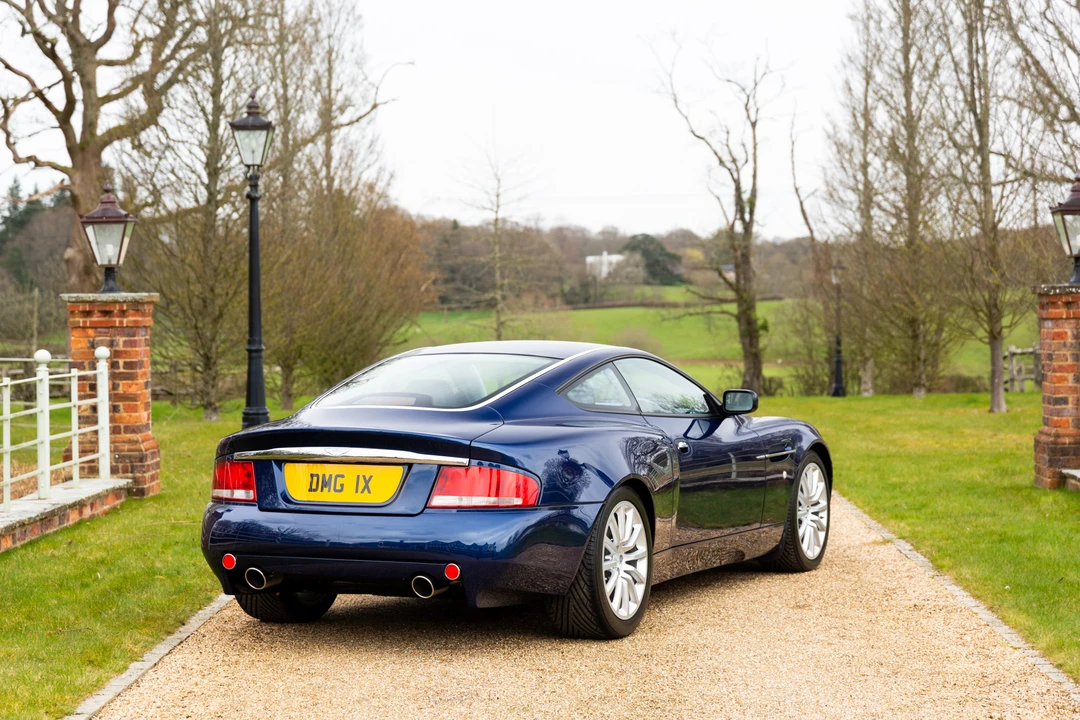 2003 Aston Martin Vanquish 1st Gen - Image 16 of 31