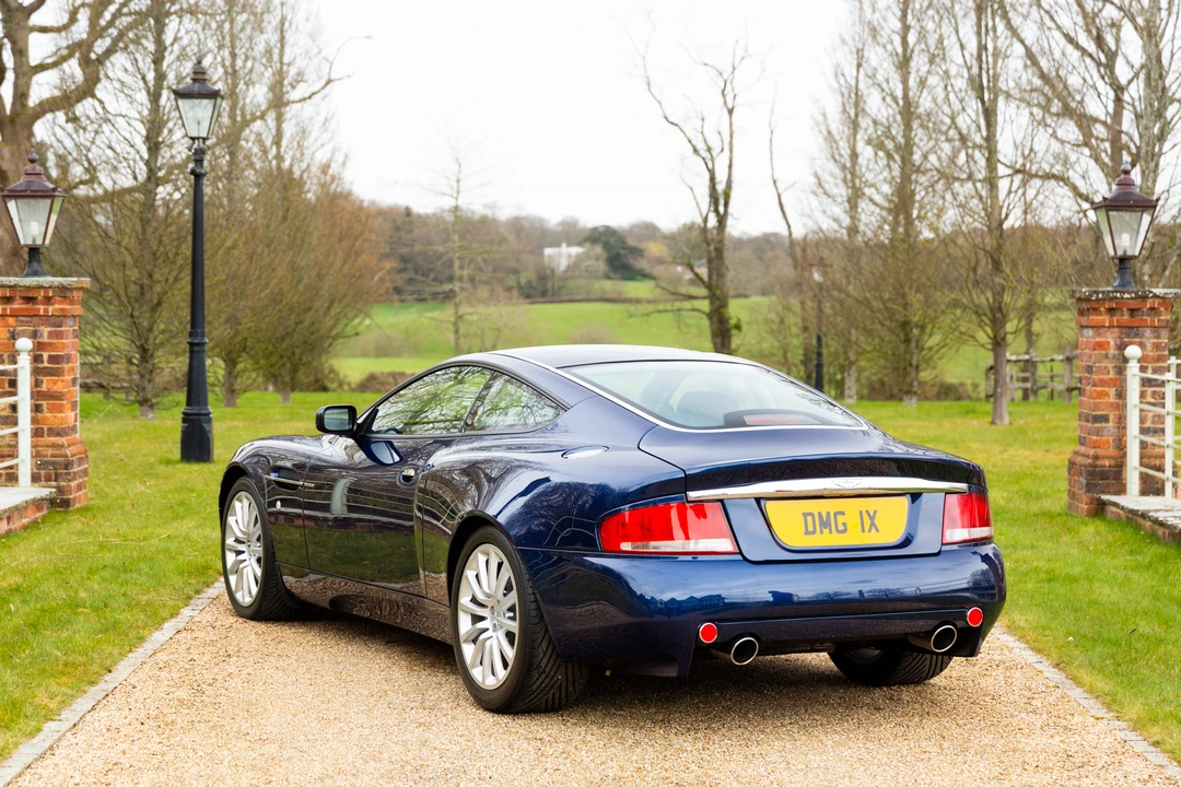 2003 Aston Martin Vanquish 1st Gen - Image 18 of 31