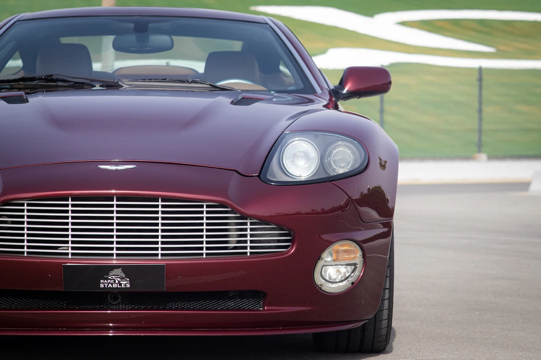 2003 Aston Martin Vanquish 1st Gen - Image 22 of 31