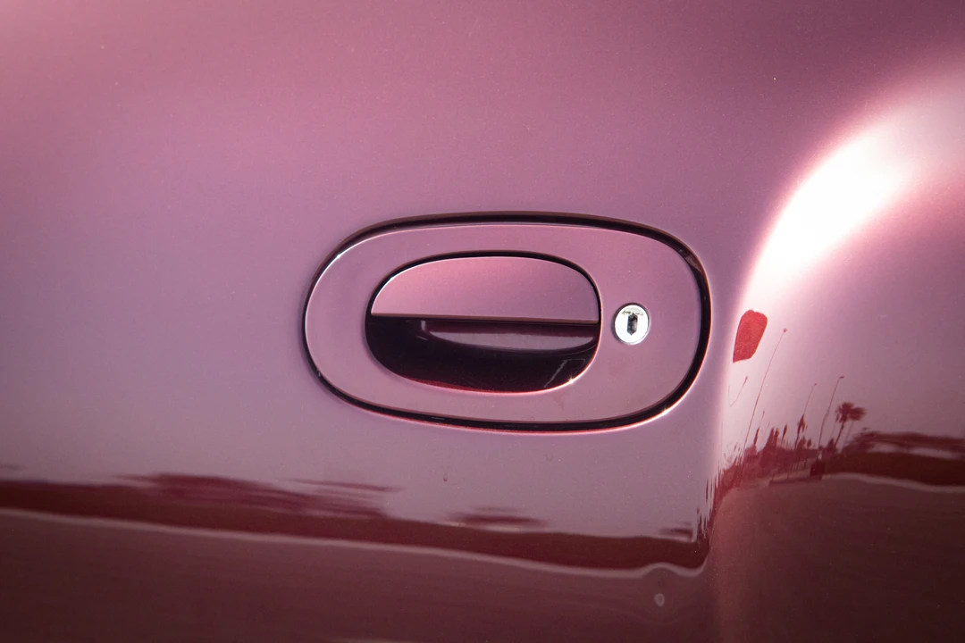 2003 Aston Martin Vanquish 1st Gen - Image 24 of 31