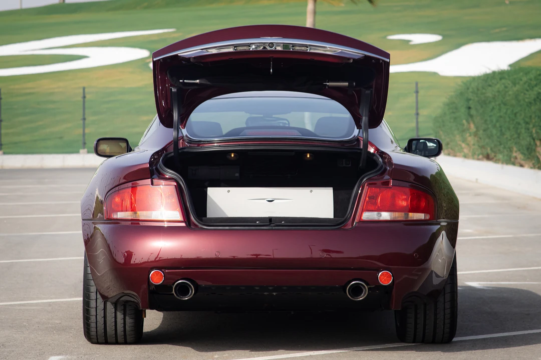 2003 Aston Martin Vanquish 1st Gen - Image 28 of 31