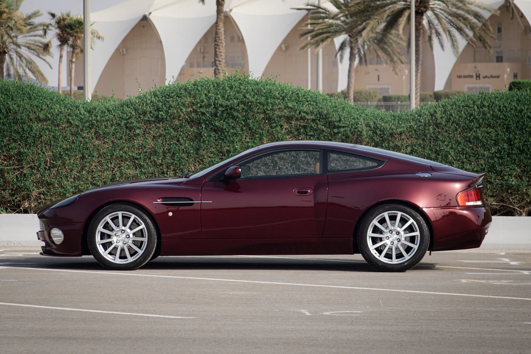 2003 Aston Martin Vanquish 1st Gen - Image 9 of 31