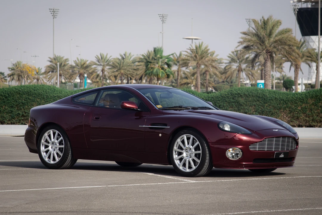 2003 Aston Martin Vanquish 1st Gen - Image 10 of 31