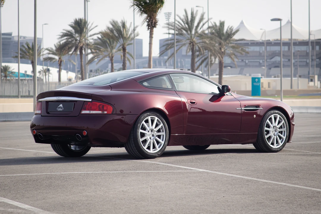 2003 Aston Martin Vanquish 1st Gen - Image 13 of 31