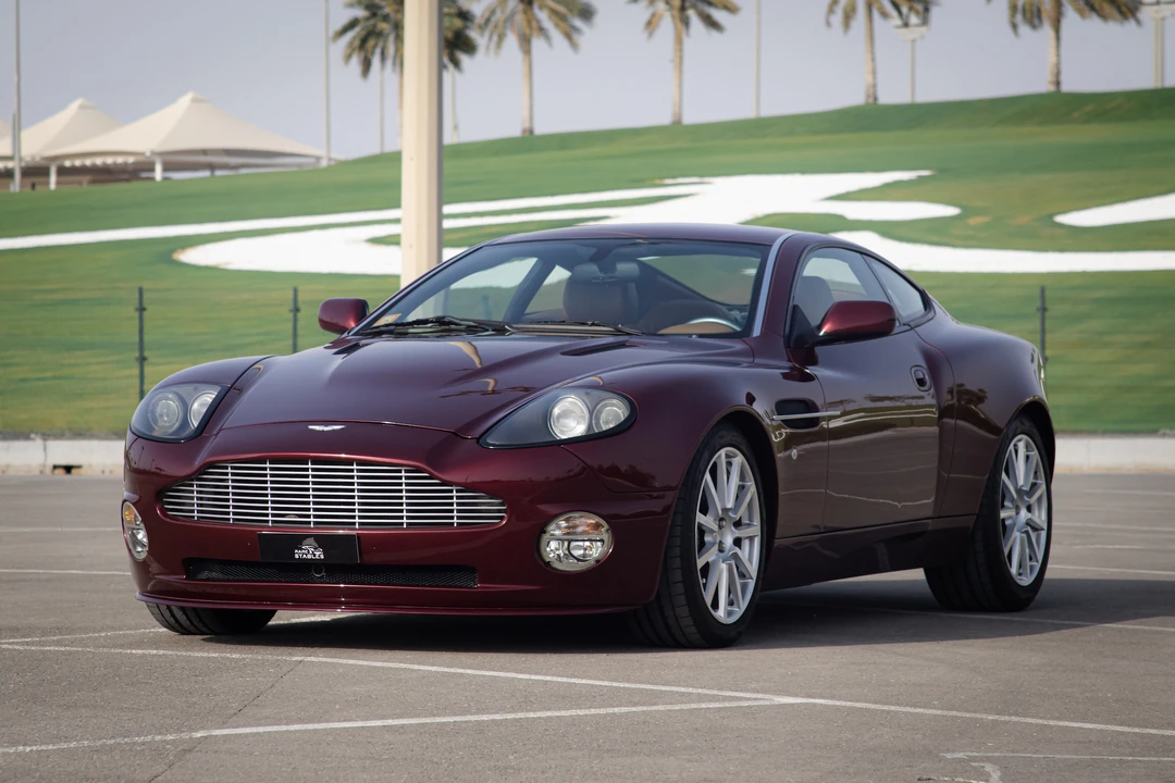 2003 Aston Martin Vanquish 1st Gen - Image 14 of 31