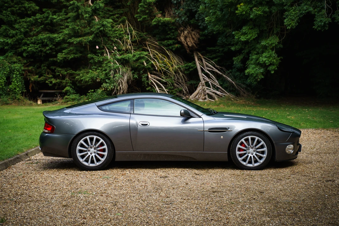 2003 Aston Martin Vanquish 1st Gen - Image 13 of 31