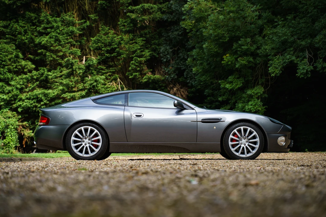 2003 Aston Martin Vanquish 1st Gen - Image 20 of 31