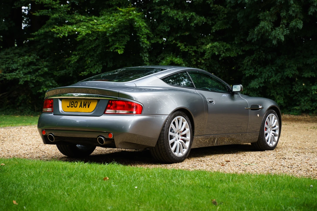 2003 Aston Martin Vanquish 1st Gen - Image 21 of 31