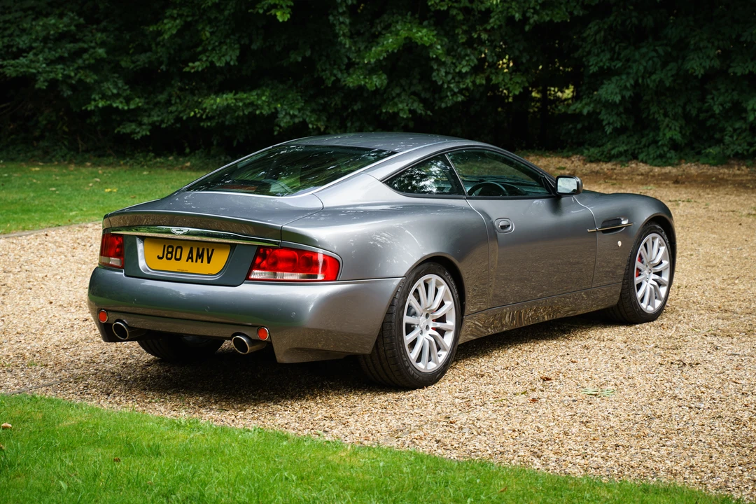 2003 Aston Martin Vanquish 1st Gen - Image 26 of 31