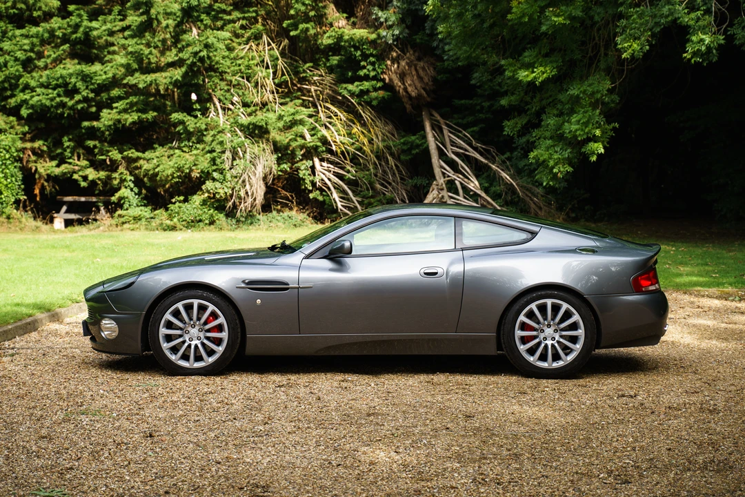 2003 Aston Martin Vanquish 1st Gen - Image 27 of 31